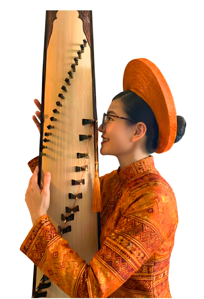 Anh-Thư with đàn tranh